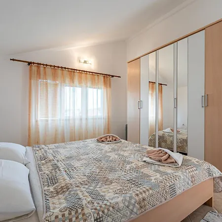 Vladivostok Apartments Tivat Exterior photo